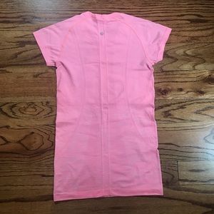Lululemon pink swiftly tech tee